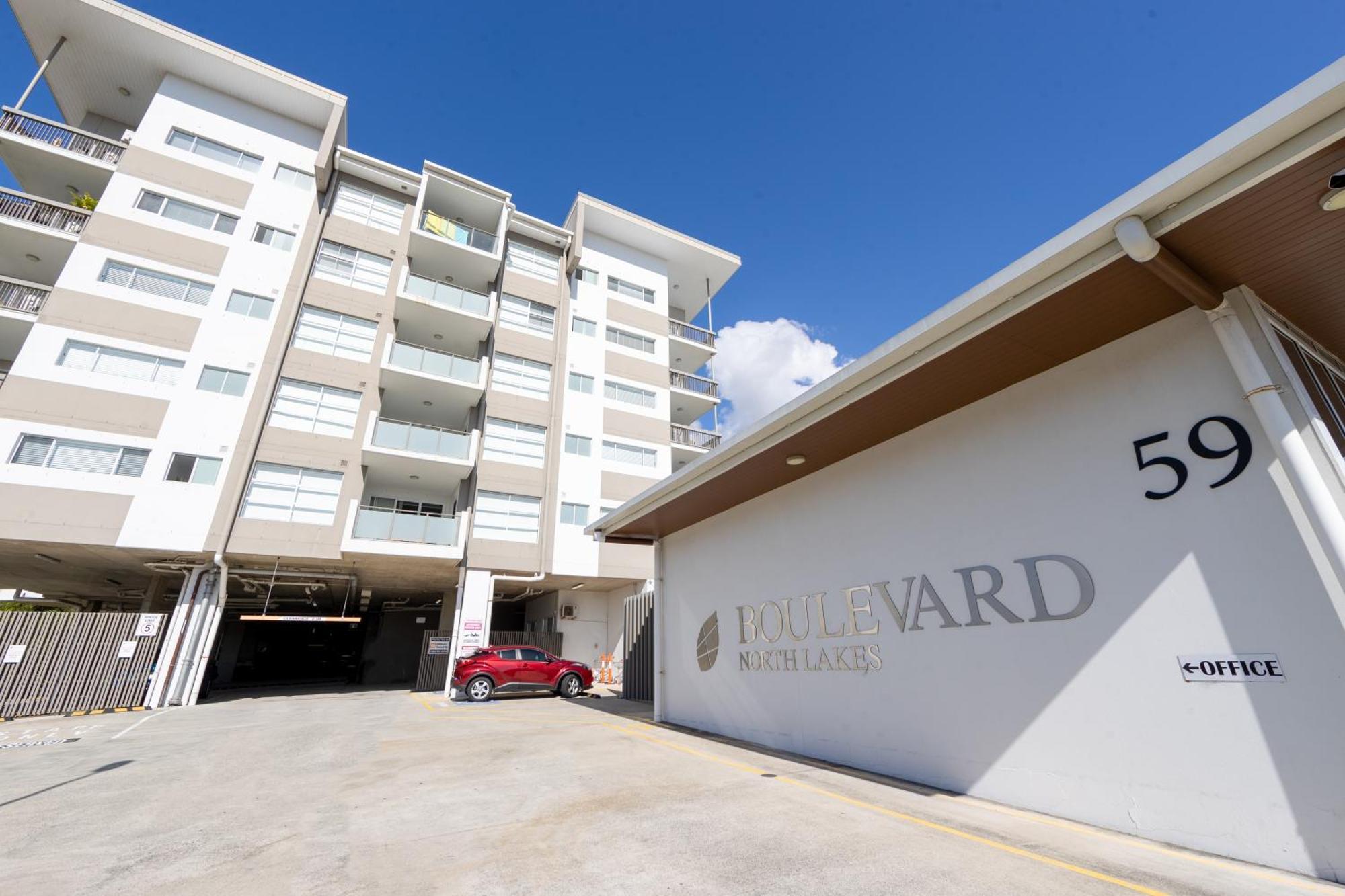 Boulevard North Lakes Exterior foto